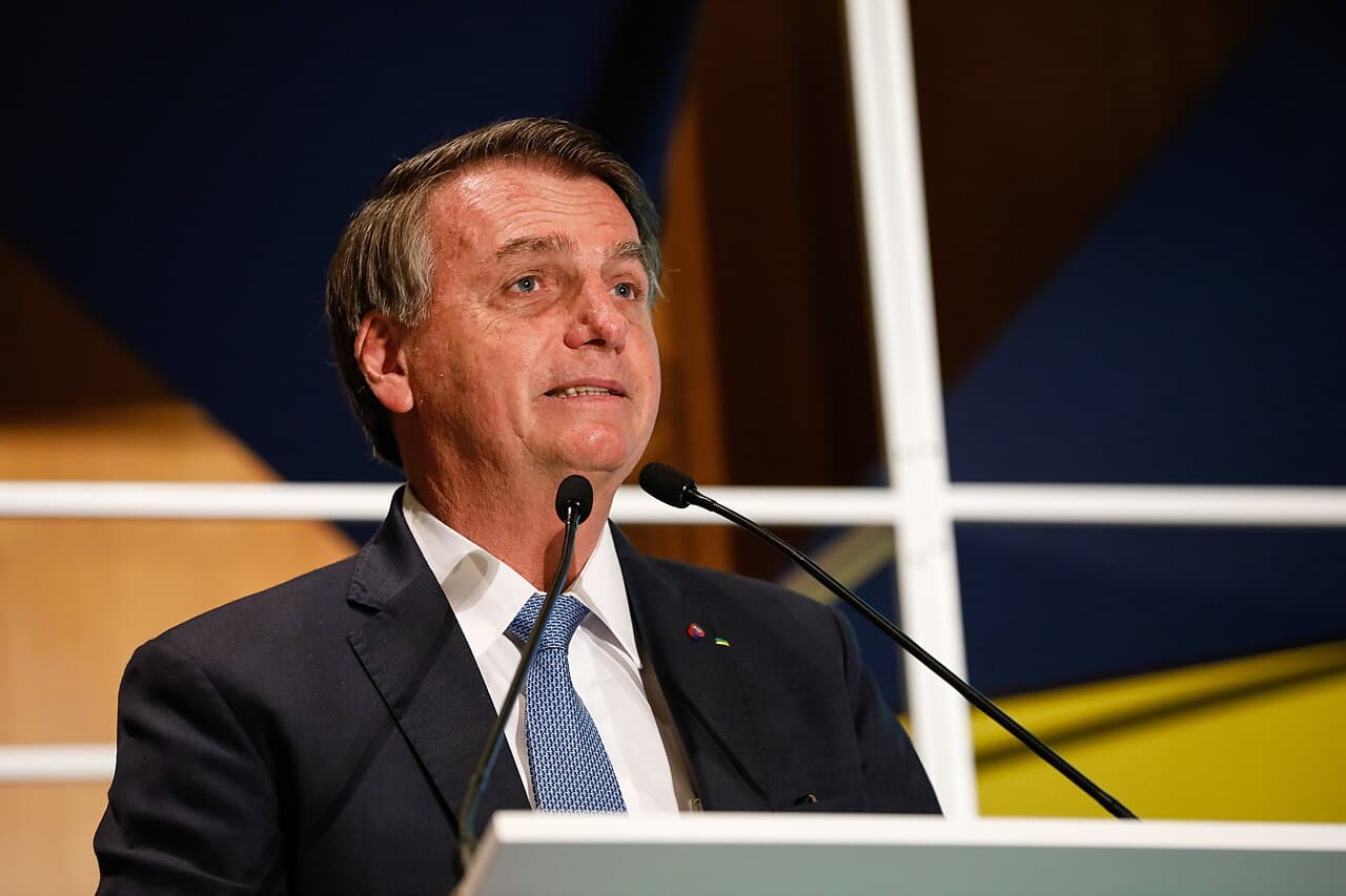 Brazilian Real Defies Strong Dollar as 'Electoral Trade' Prices Political Shift