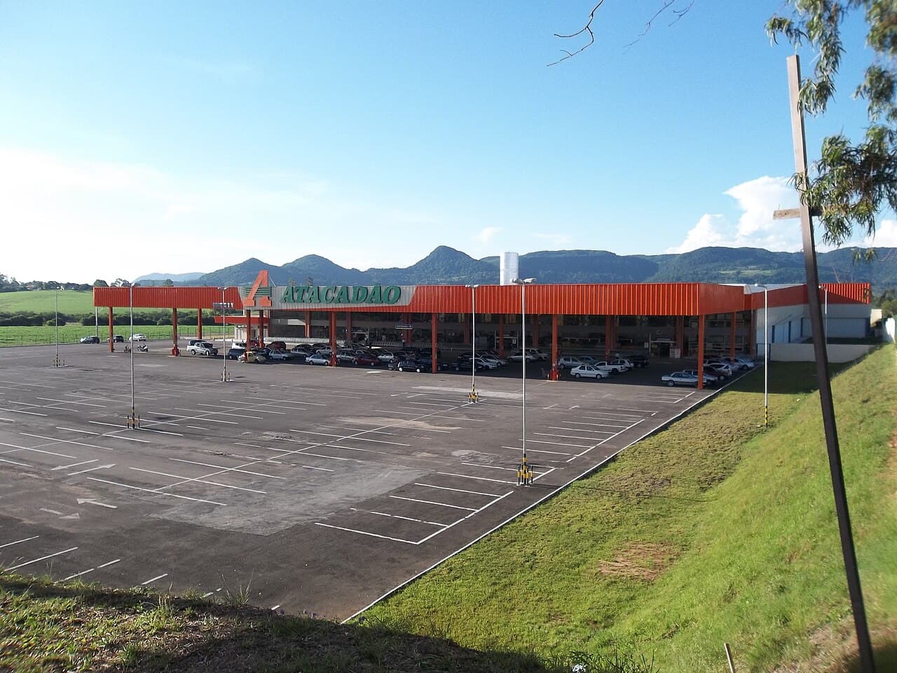 GARE11 Logistics FII Concludes R$119.8M Carrefour Warehouse Acquisition, Projecting Double-Digit Yield