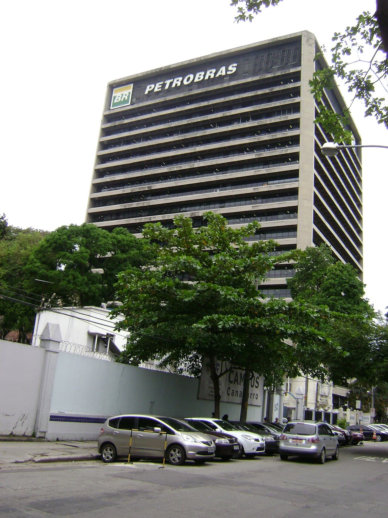 Brazil’s Diesel Shortage Risk Rises as Petrobras Price Gap Hits R$ 3.89
