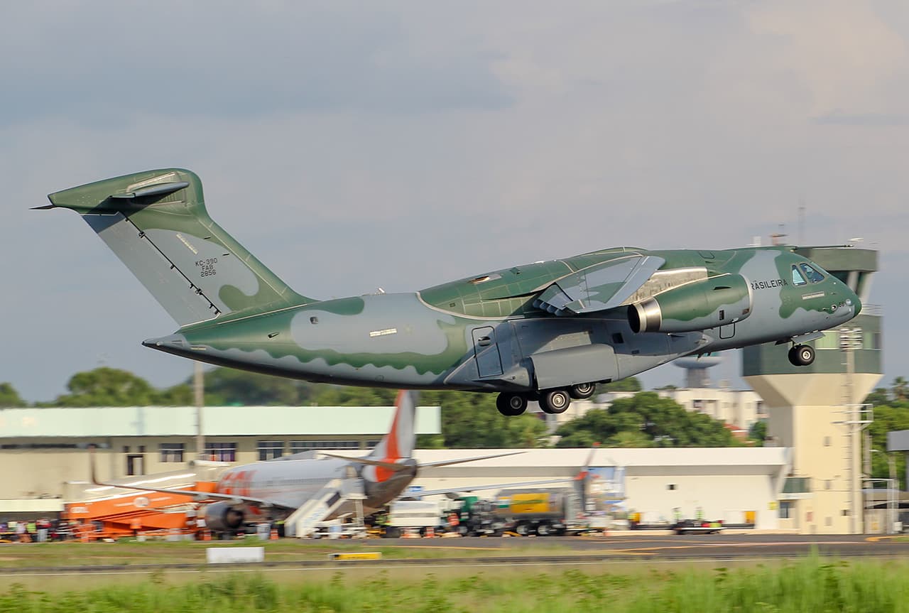 Embraer Stock Jumps on Record $34.5 Billion Order Backlog