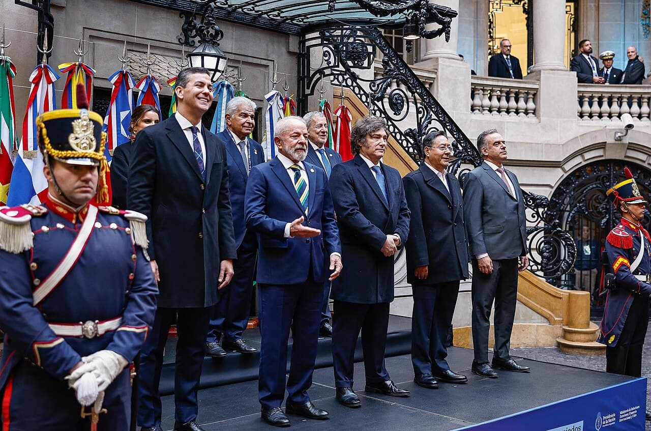 Brazil Recalls Envoy to Argentina as Milei Intervention Tests Mercosul Trade Stability