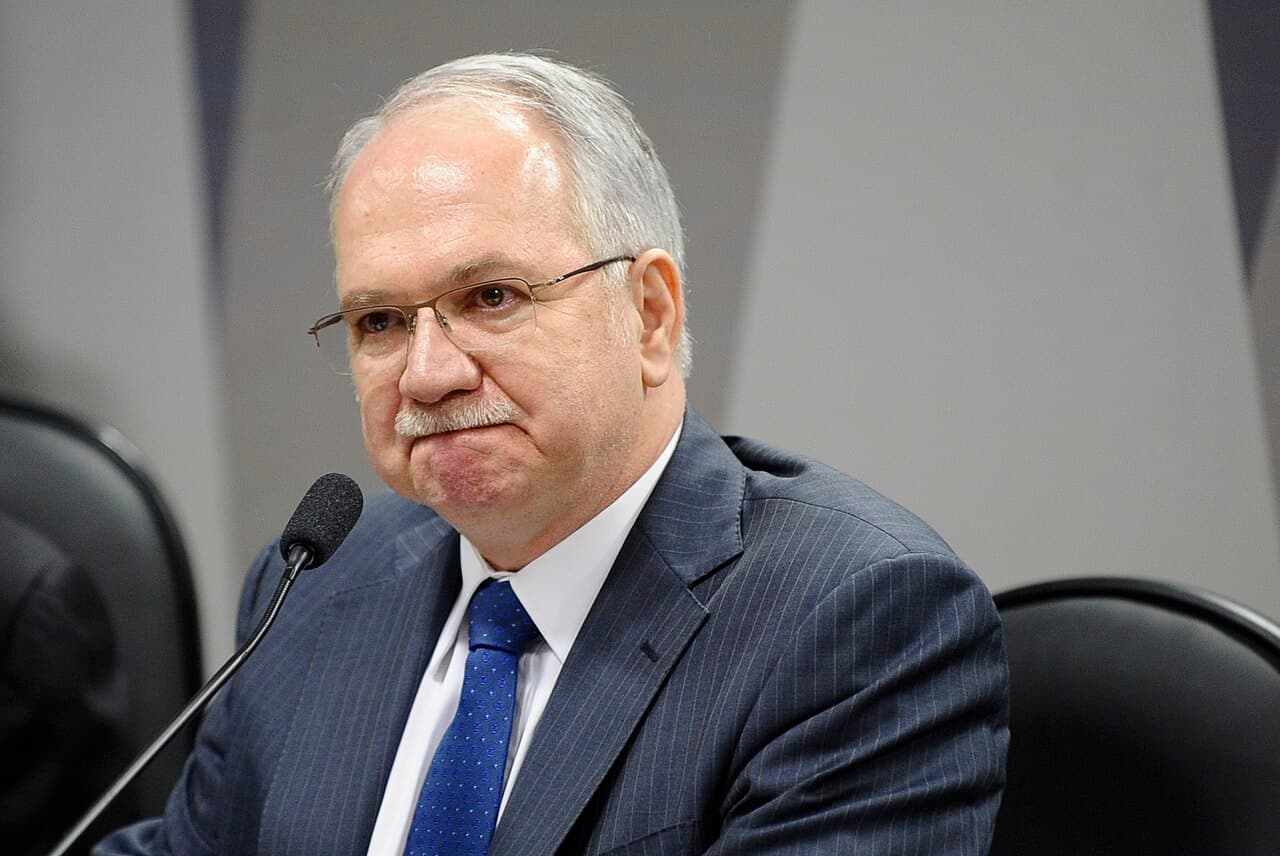 Brazil Supreme Court President Ends Secrecy in 'Master' Probe to Contain Institutional Crisis