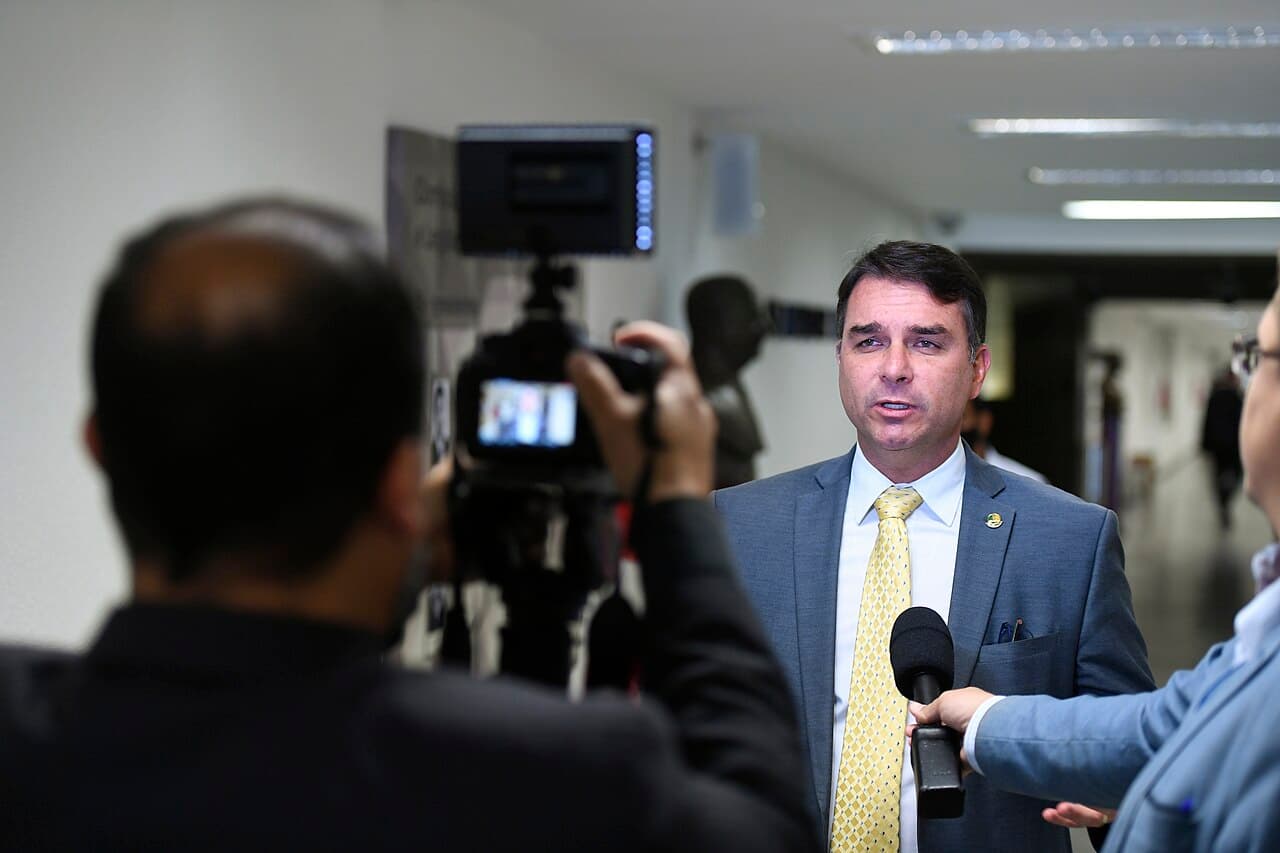 Brazil Workweek Reform Advances as Right-Wing Frontrunner Flávio Bolsonaro Shifts Stance