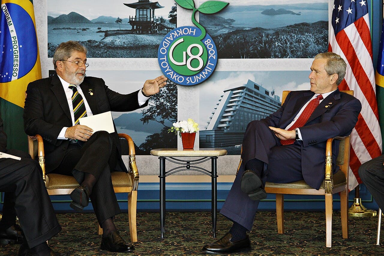 Lula Disapproval Hits 53% in Rio de Janeiro, Signaling Regulatory Friction Risk for Investors