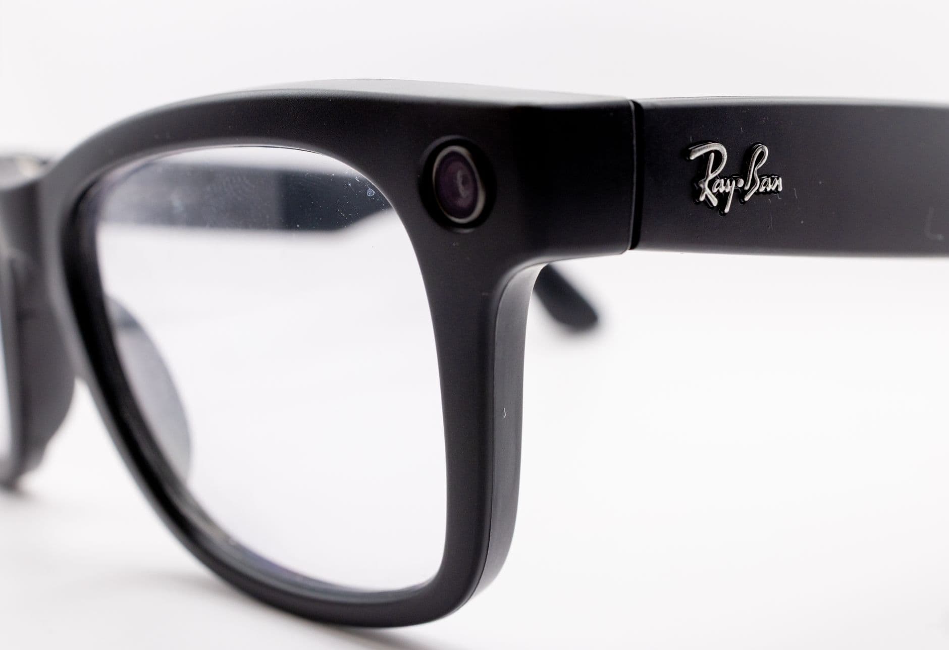 Meta's smart glasses face regulatory heat in Brazil after privacy bug